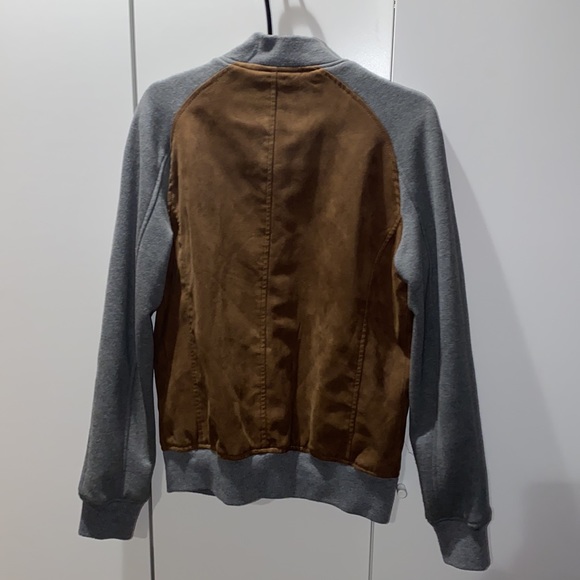 Blazer - Picture 2 of 3